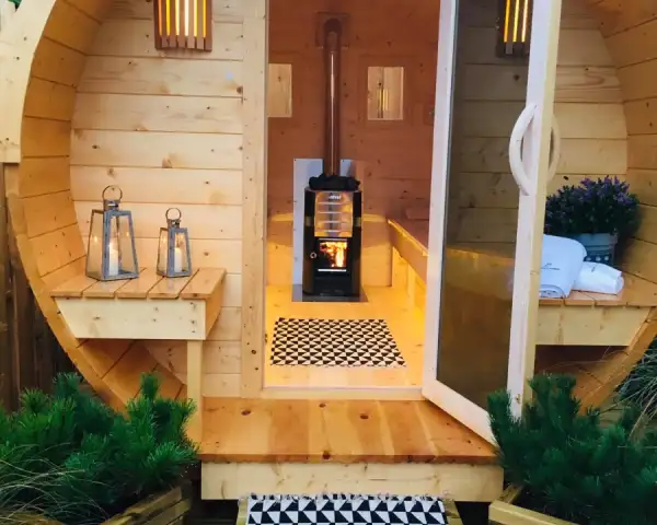 Całoroczne Domki Laura  sauna& gorąca balia