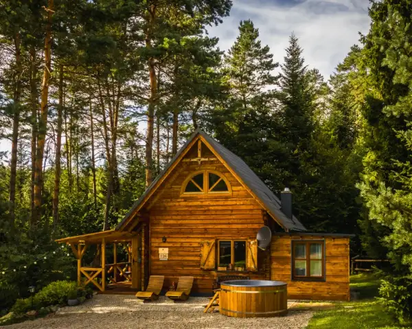 Smerekowiec domek w lesie 