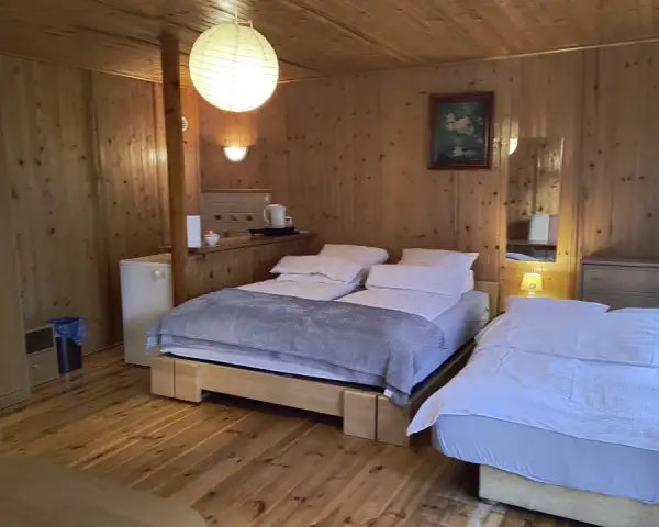 Pod Sosnami pokoje i domki