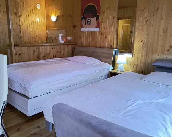 Pod Sosnami pokoje i domki
