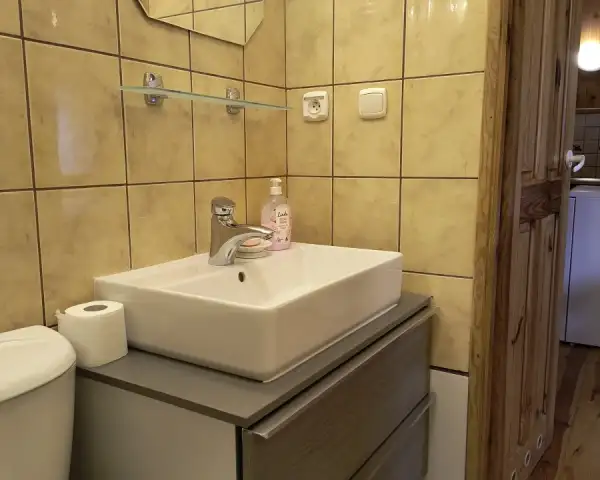 Pod Sosnami pokoje i domki
