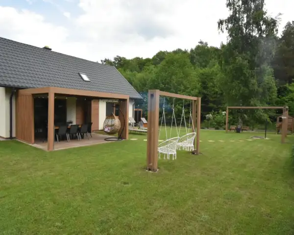 Forest House Sasino . Wynajem domu z sauna i balią na wyłączność.