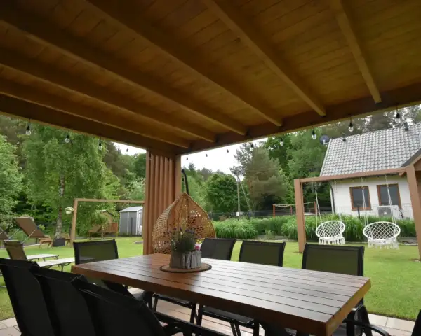 Forest House Sasino . Wynajem domu z sauna i balią na wyłączność.