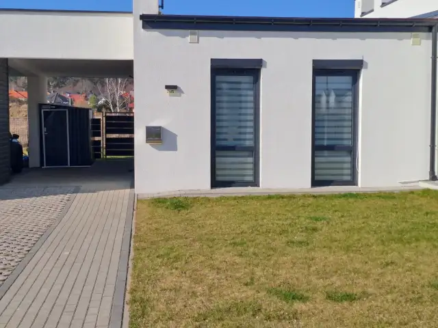 Apartament Basia z ogrodzoną posesją - Ustka