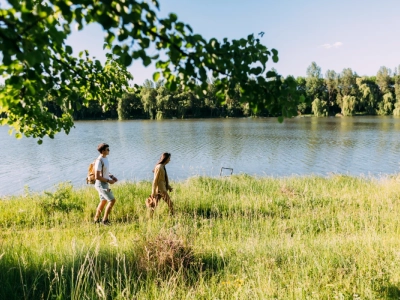 Gdzie na majówkę poza miastem? Najlepsze jeziora i pojezierza w Polsce