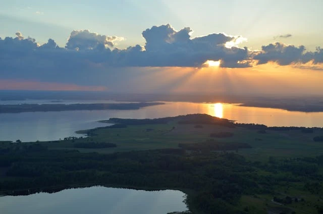 Noclegi nad jeziorem
